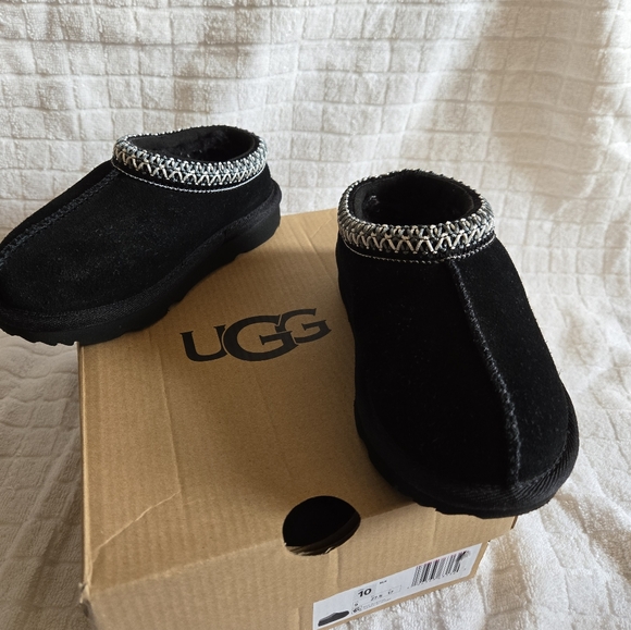 T Tasman II UGG toddler girl shoes. Size 10 toddler. - Picture 8 of 11